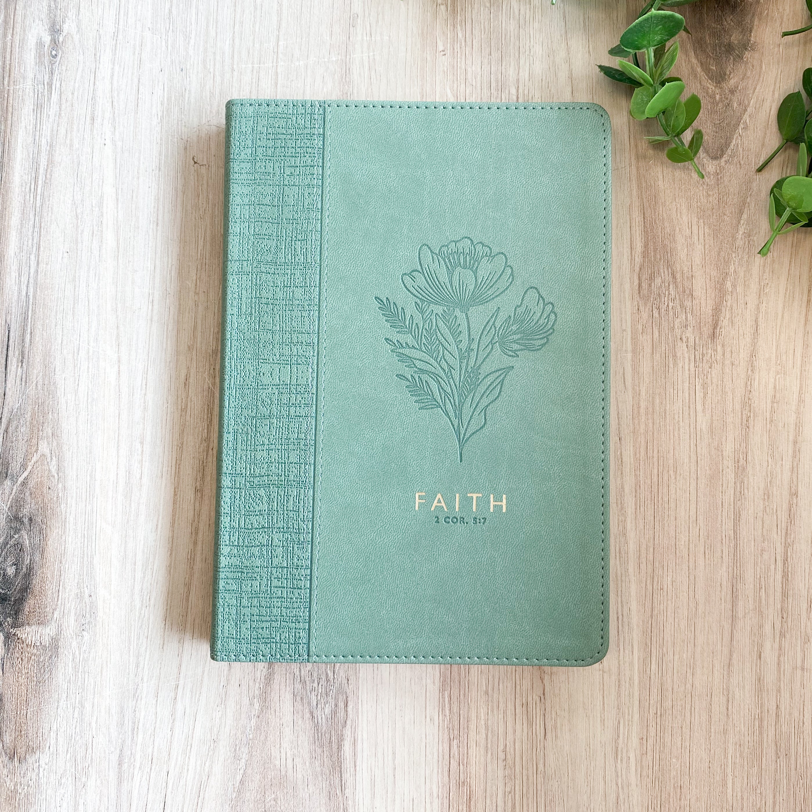 Journal Classic Green Faith 2 Cor. 5:7