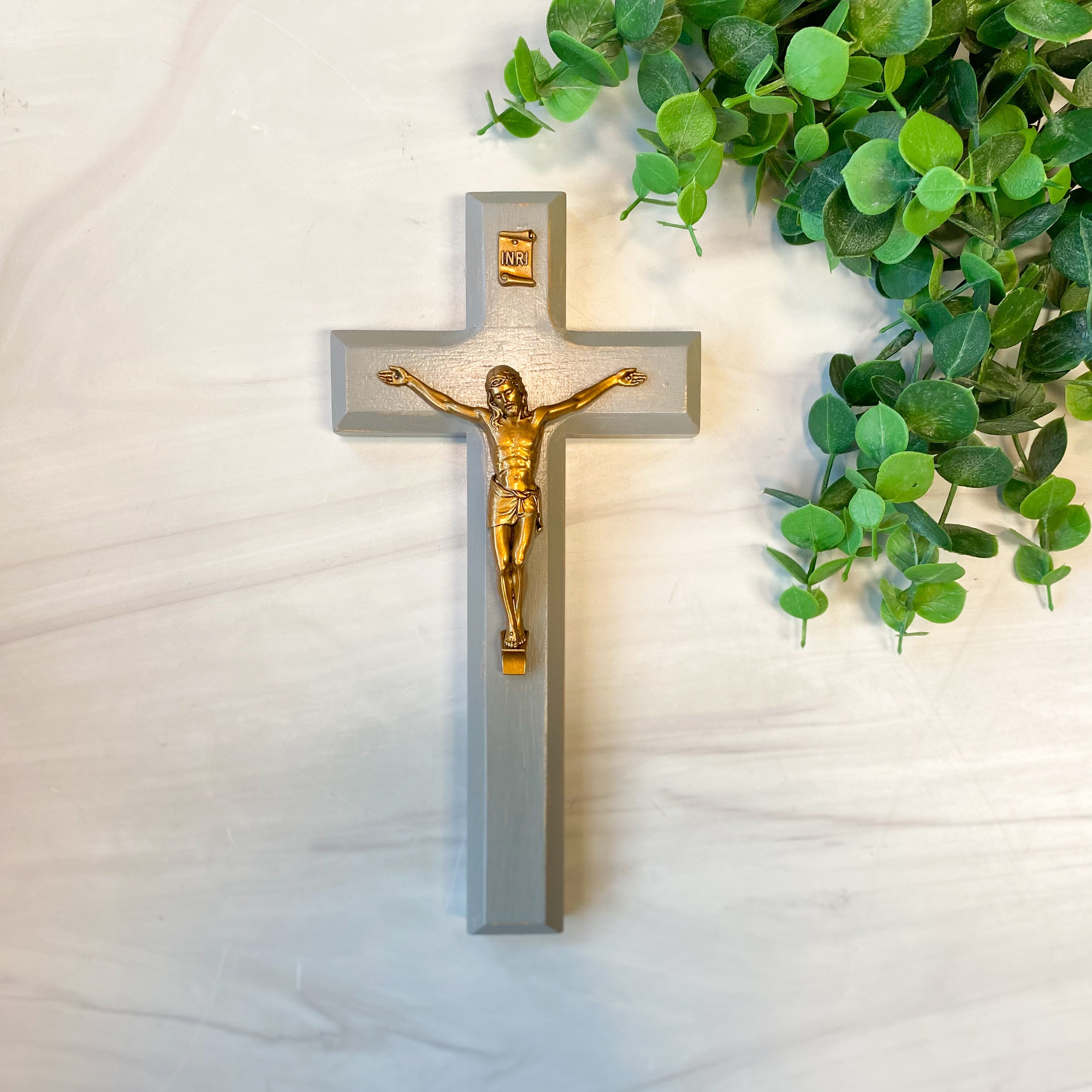 9" Grey Cross with Museum Gold Finish Corpus