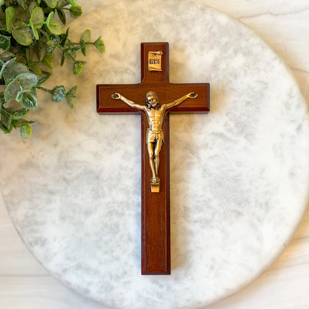 7" Dark Cherry Cross with Museum Gold Finish Corpus