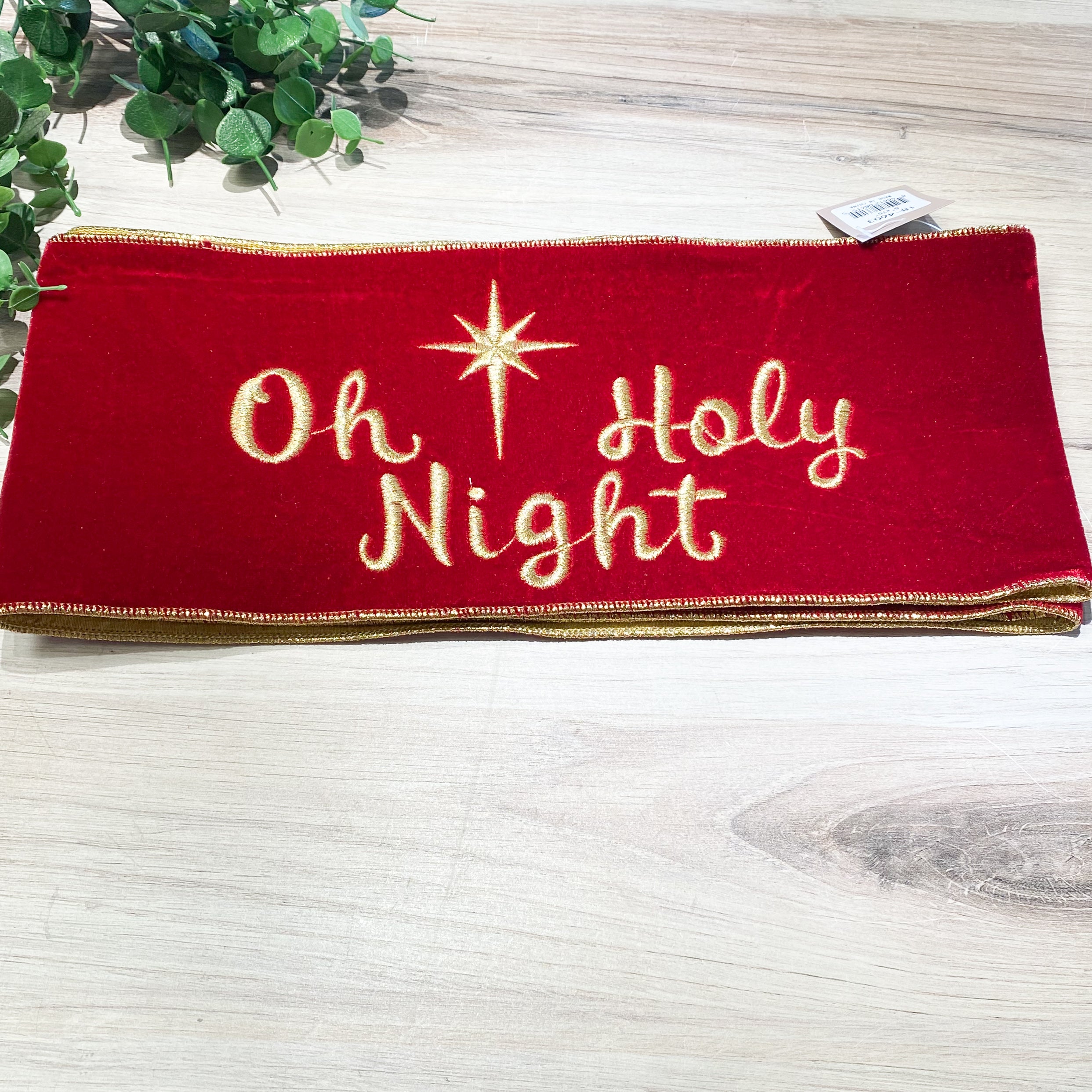 Oh Holy Night (Gold), Red Velvet Banner