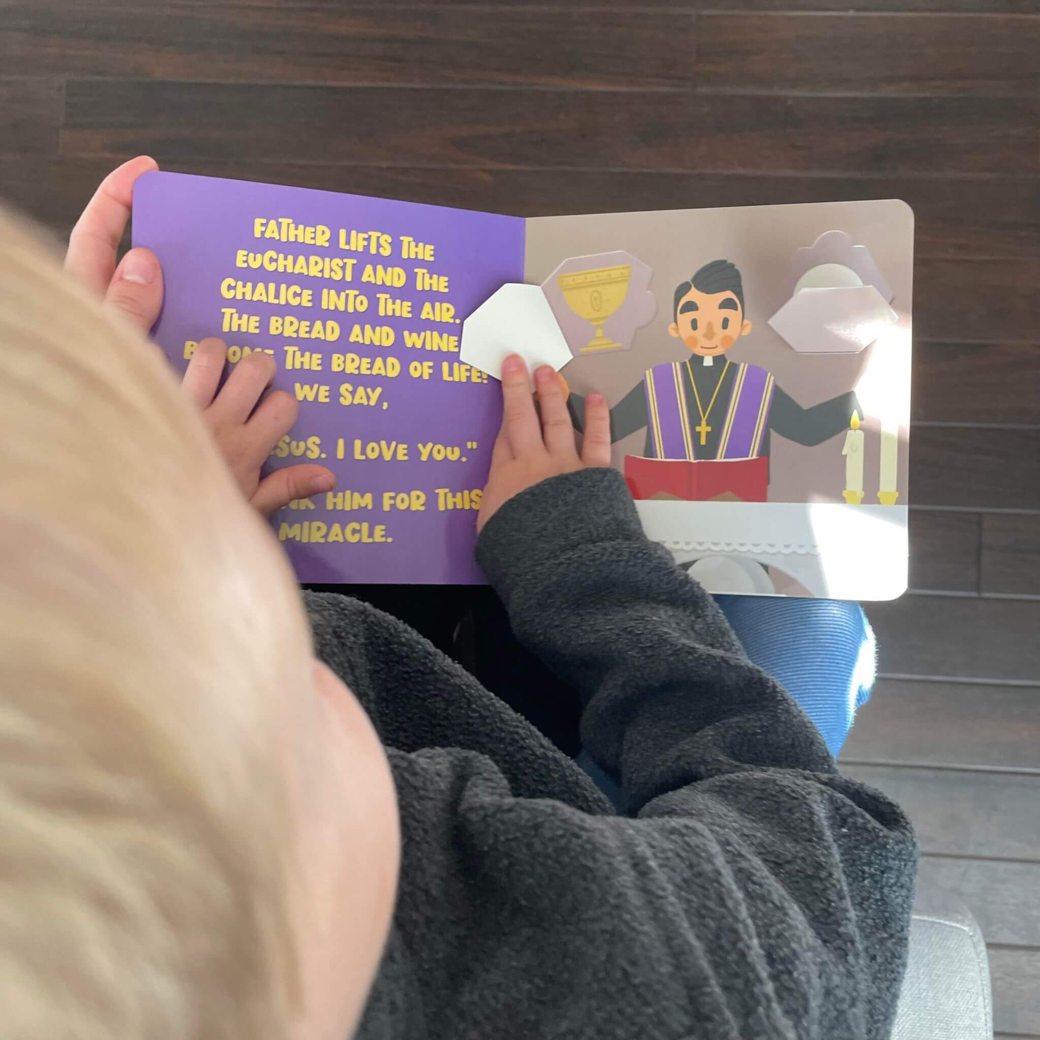 It's Time To Go To Church - A Lift-the-Flap Book for Little Hearts
