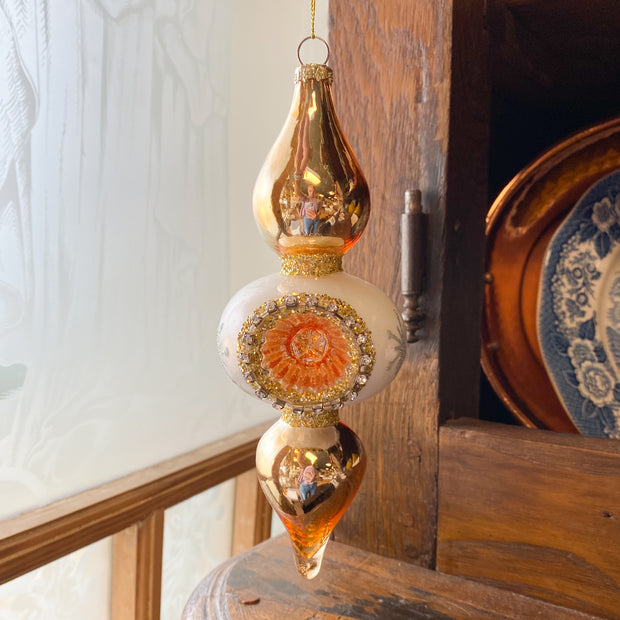 Ornament White Retro Reflectors