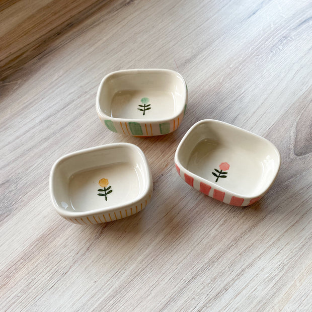 Little Flower Stoneware Ring Dish