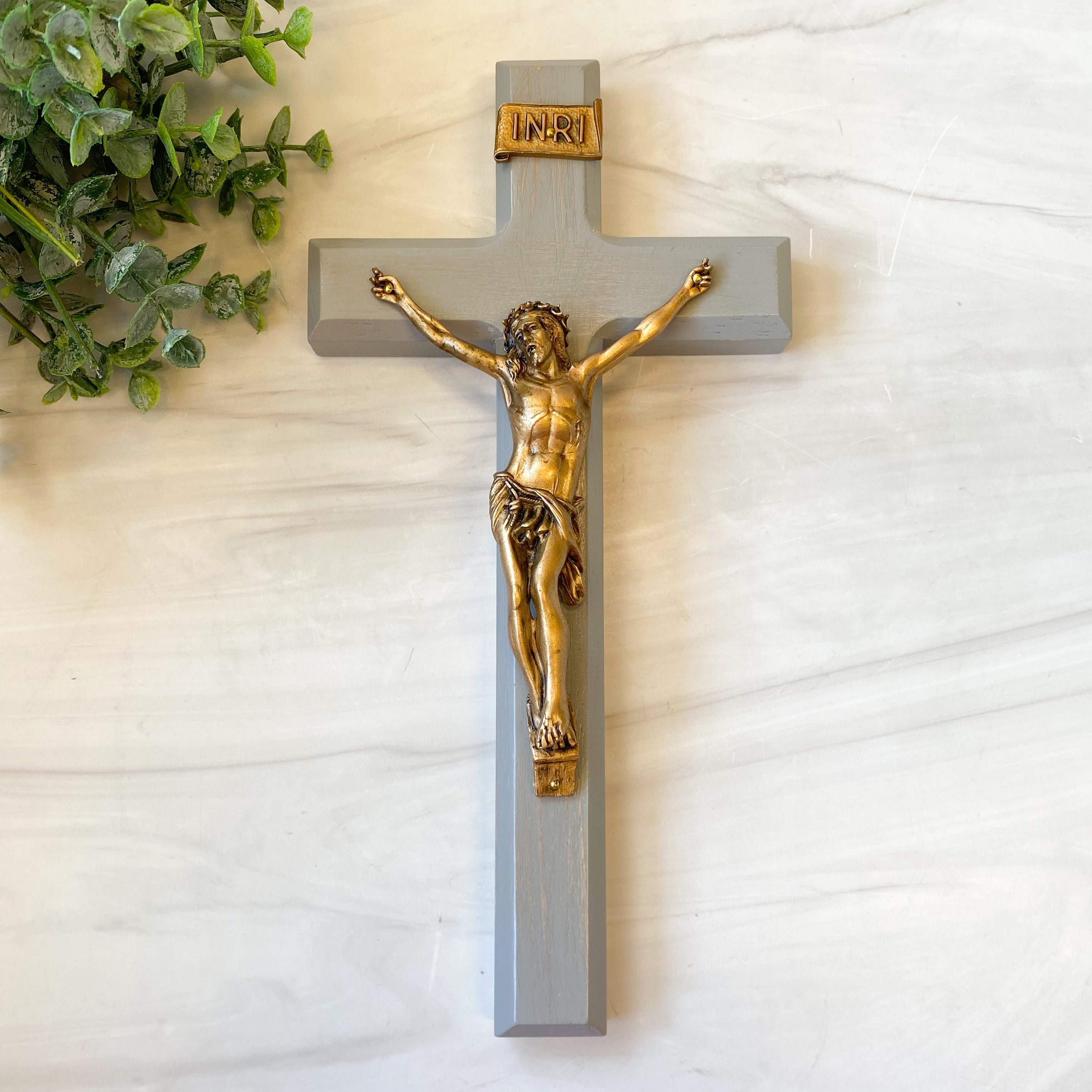 11" Grey Cross with Museum Gold Tone Corpus