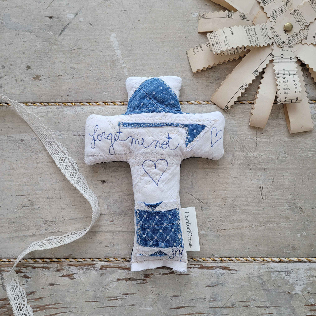 Well Worn Quilted Prayer ComfortCross series - Forget Me Not