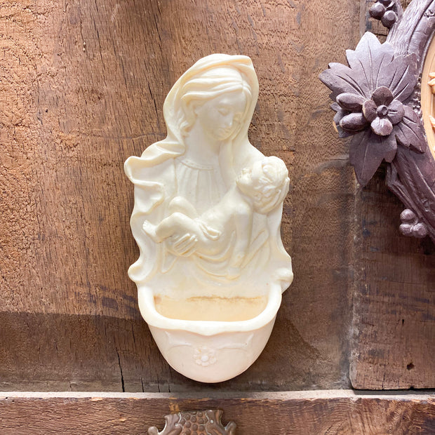 Vintage Madonna & Child Font