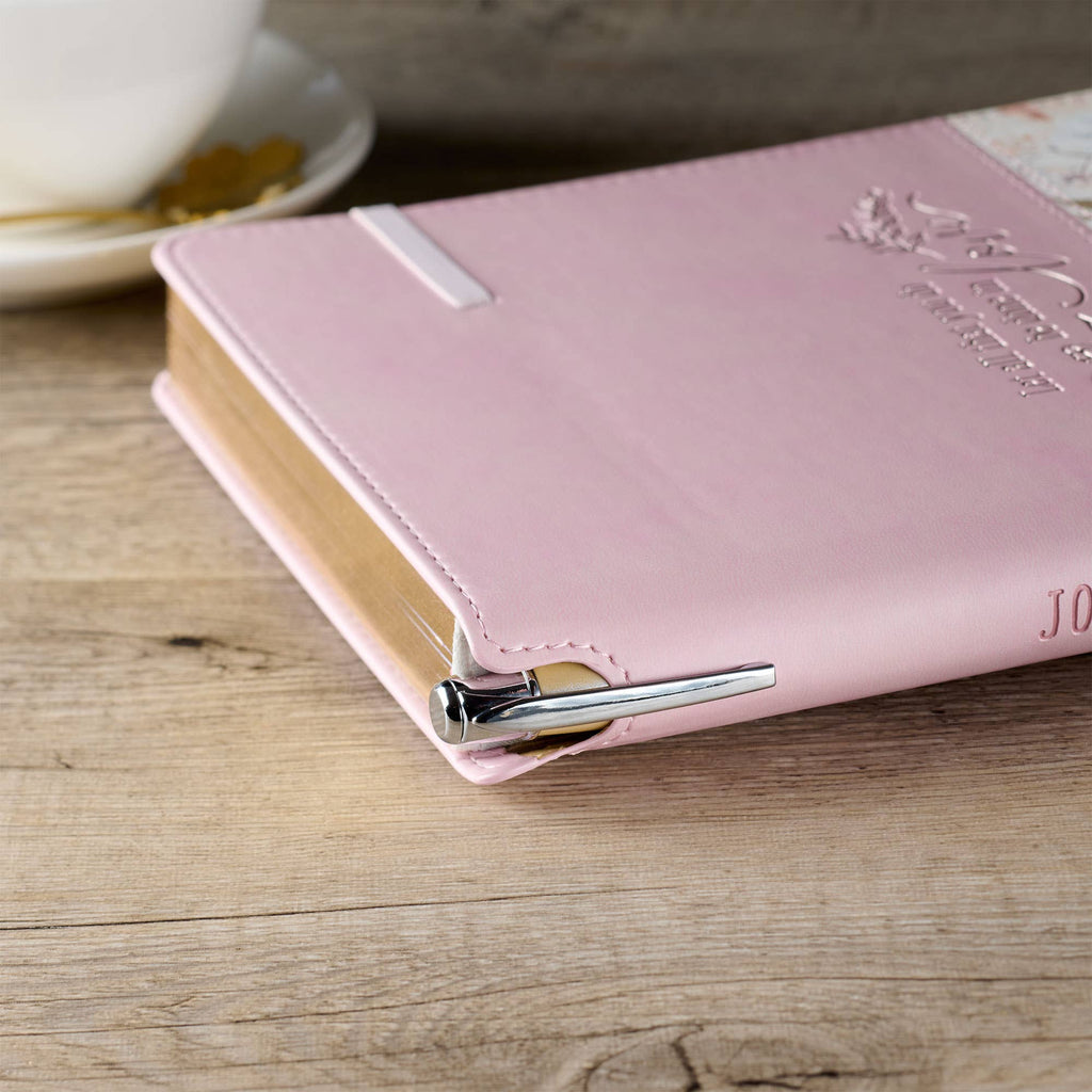 Journal Classic w/Elastic & Pen Holder Love 1 Cor. 16:14