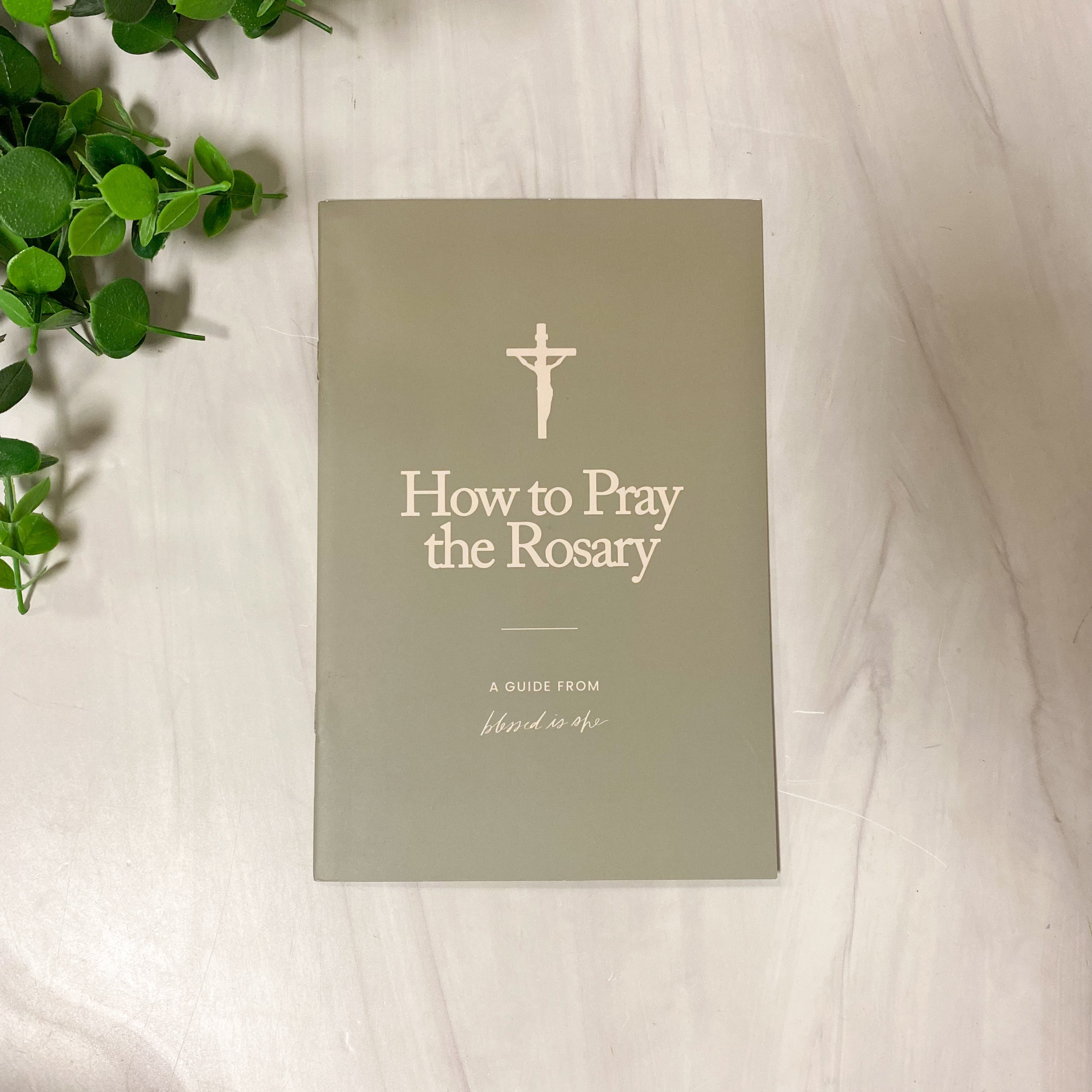 How to Pray the Rosary // Booklet