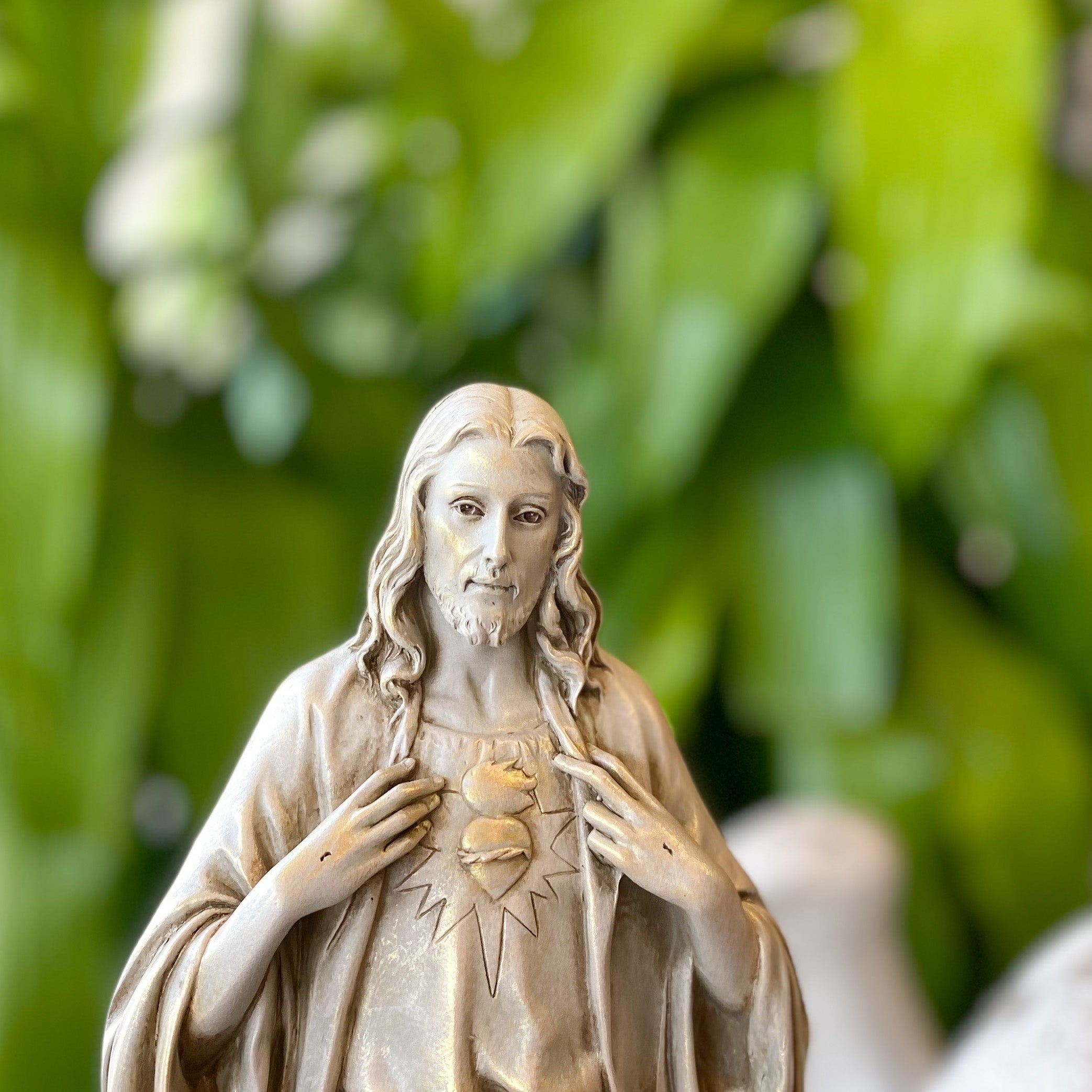 13.75" Sacred Heart Figure