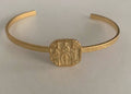 BR4WAY HAMMERED THIN CUFF WITH 4 WAY SQUARE MEDAL