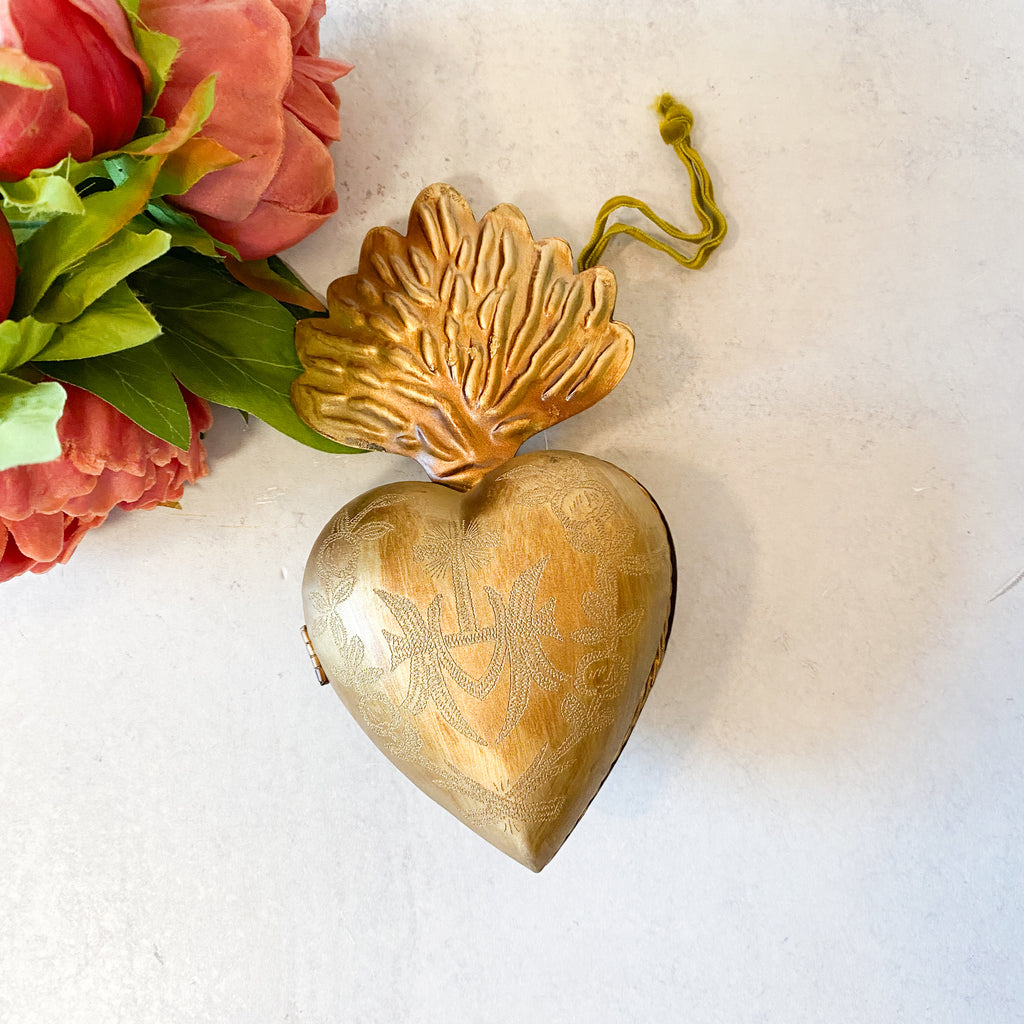 Sacred Heart Locket Box - Gold (5 sizes)