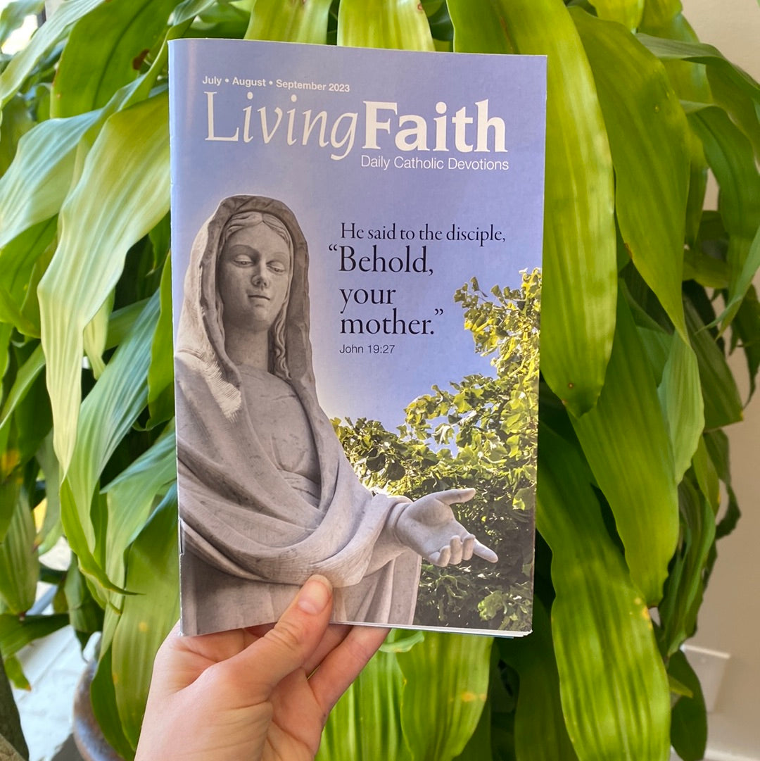 LIVING FAITH Daily Readings Quarterly Magazine Large