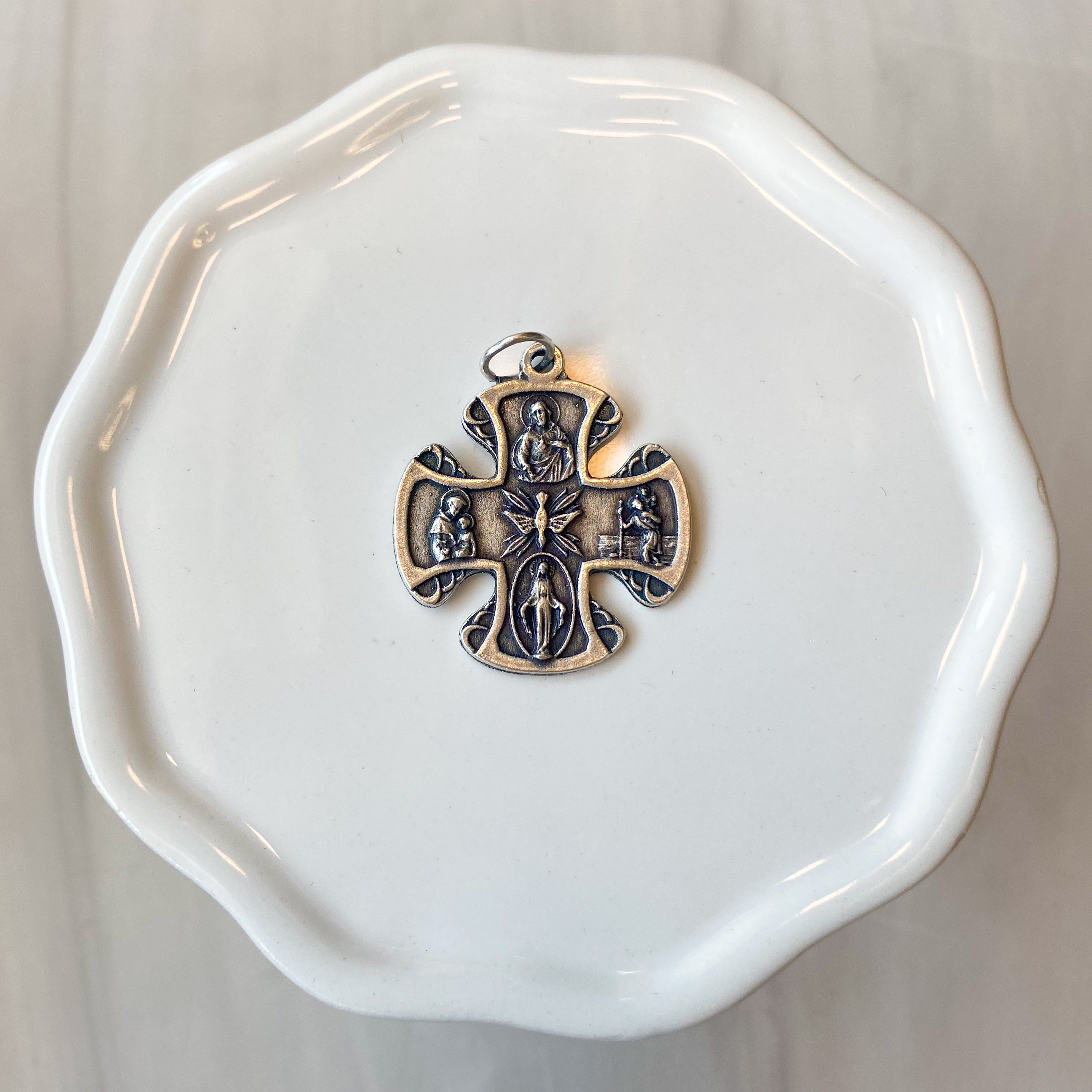 1.25" Four Way Medal in Silver Finish