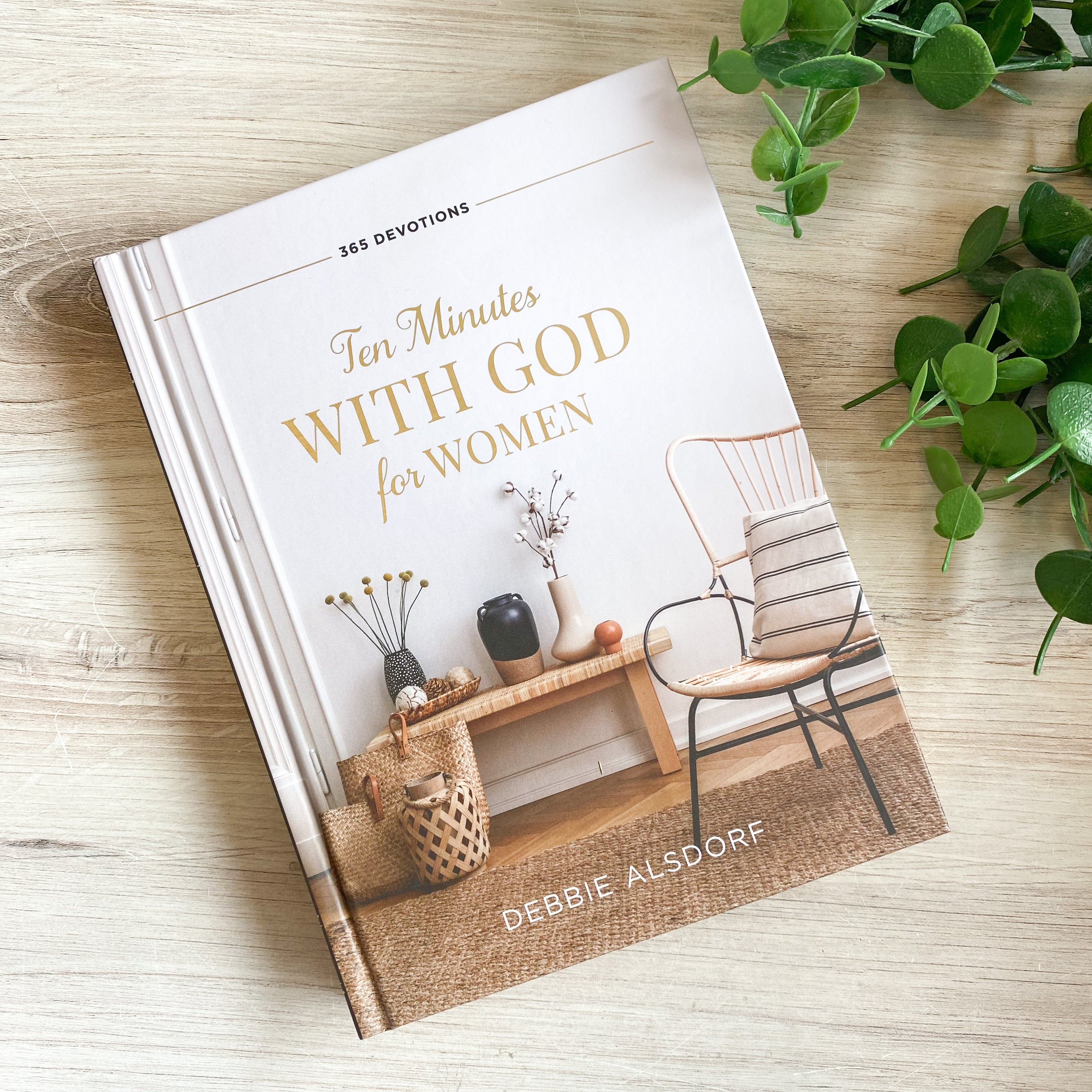 Devotional 10 Minutes with God for Women Hardcover
