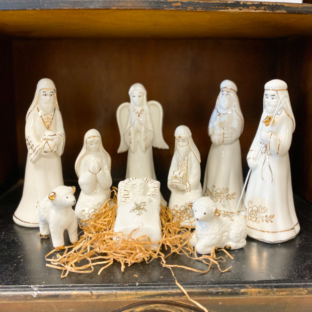 6.75" White Nativity Table Pieces (Set of 2)