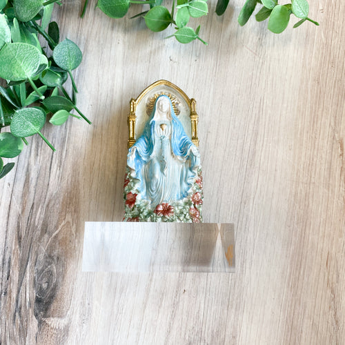3x3 Acrylic Base Statue Asst