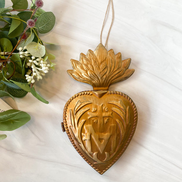 7.5" Gold Sacred Heart Ornament