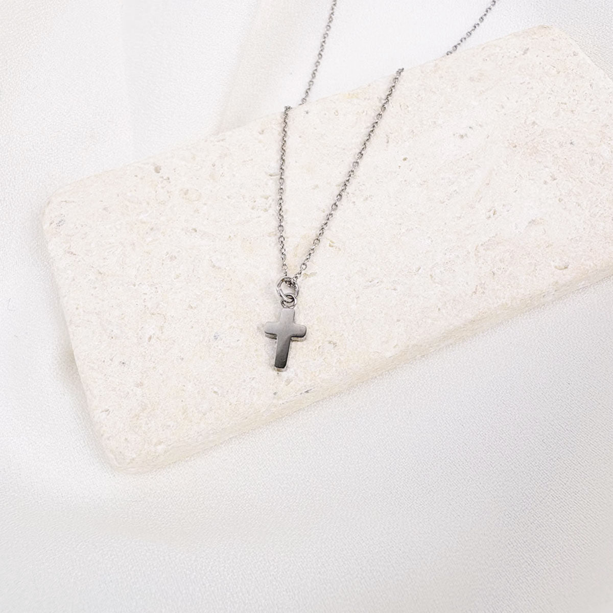Simply Faith Cross Necklace Silver