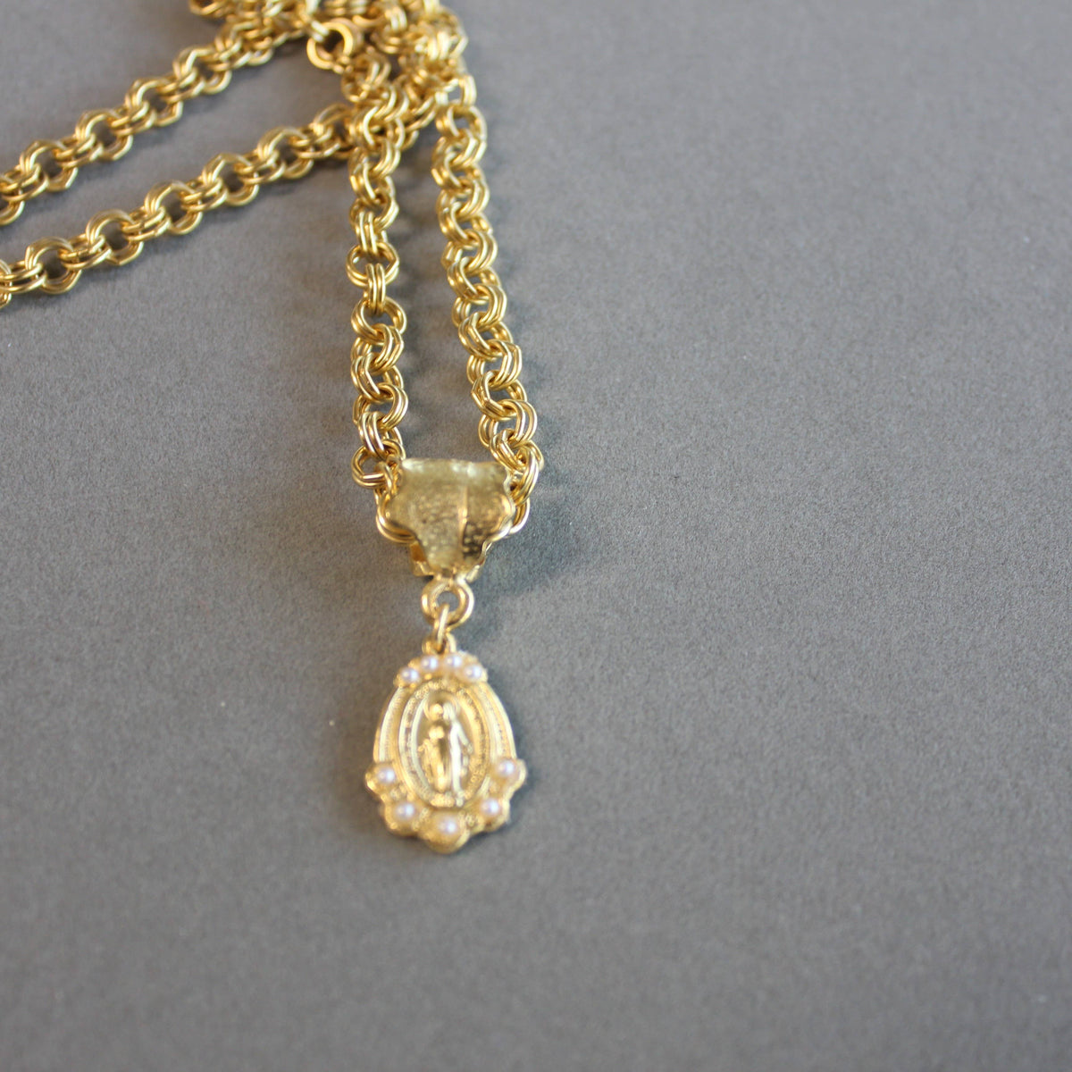 16-18" Oval Mary Medal Pendant Charm Necklace with Pearls