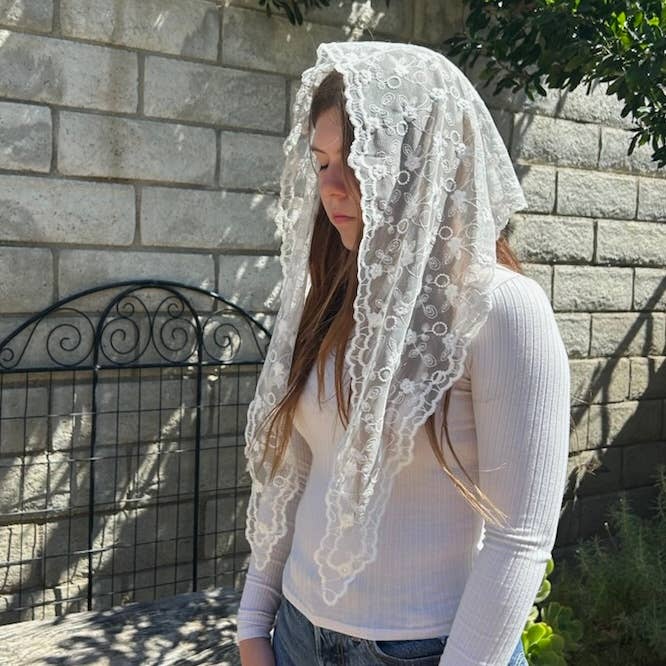 St Rebekah Veil  -White 