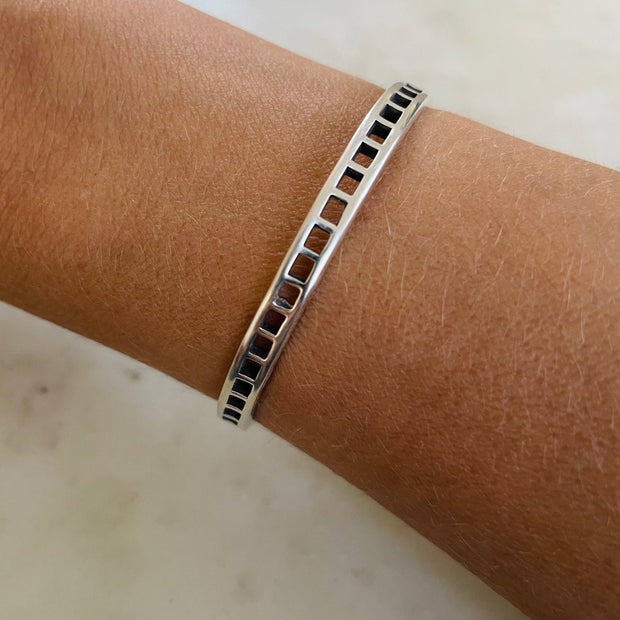 GRID CUFF — 1 ROW