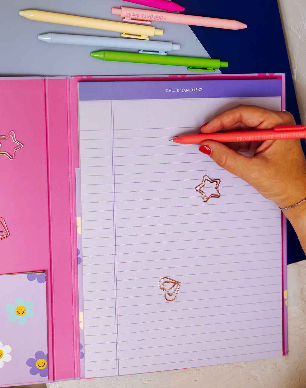 Happy Daisy Clipfolio with Lined Notepad