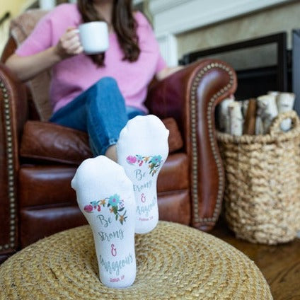 Be Strong and Courageous Women's Ankle Sock - Standing on the Word