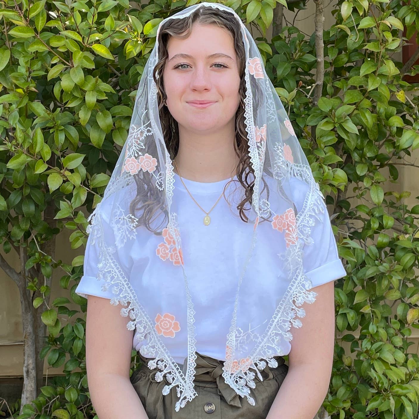 Mystic Rose Veil  -WHITE                    (60" x 22")