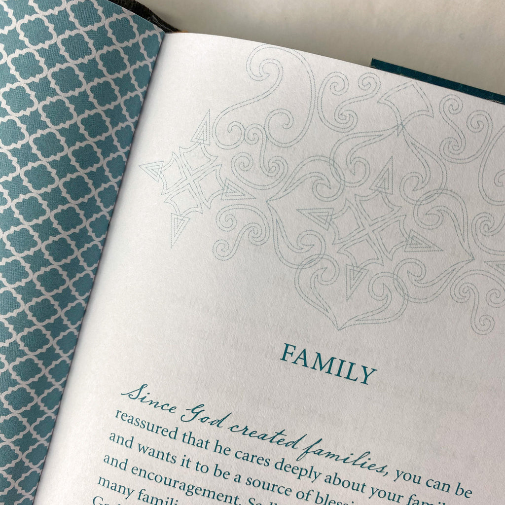 Bible Promises to Live by for Women (Special Edition) Bibles & Missals Crossroads Collective
